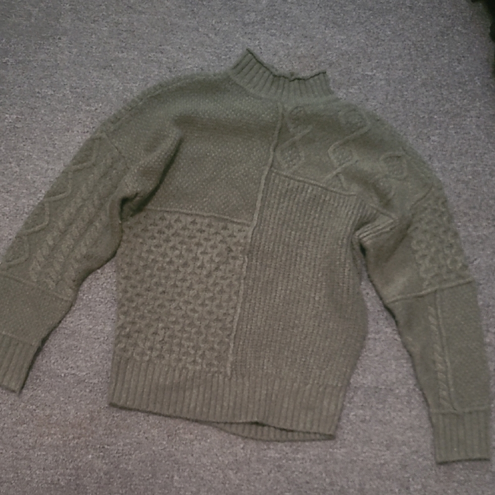 American Eagle Outfitters Olive Turtleneck Sweater